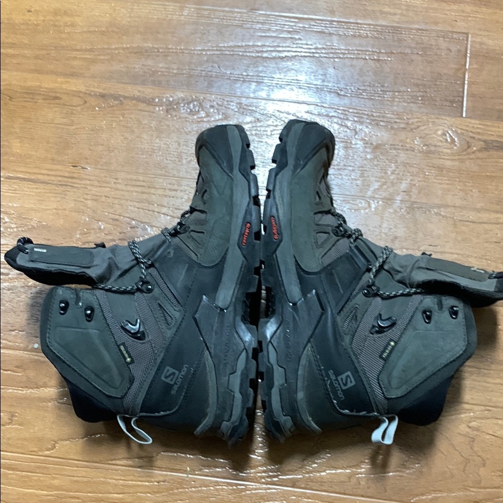Salomon Quest 4 Gore-Tex Outdoor Hiking Boots
